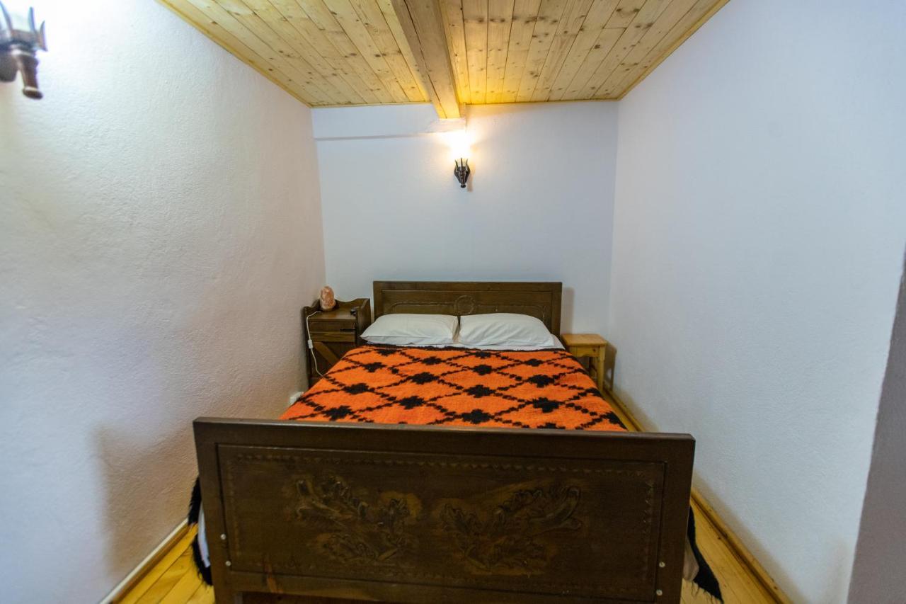 Hotel Conacul Drahneilor à Ruscova Extérieur photo