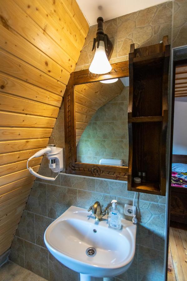 Hotel Conacul Drahneilor à Ruscova Extérieur photo