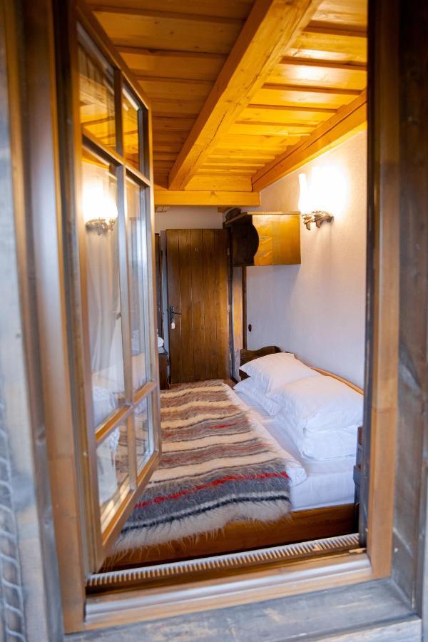 Hotel Conacul Drahneilor à Ruscova Extérieur photo