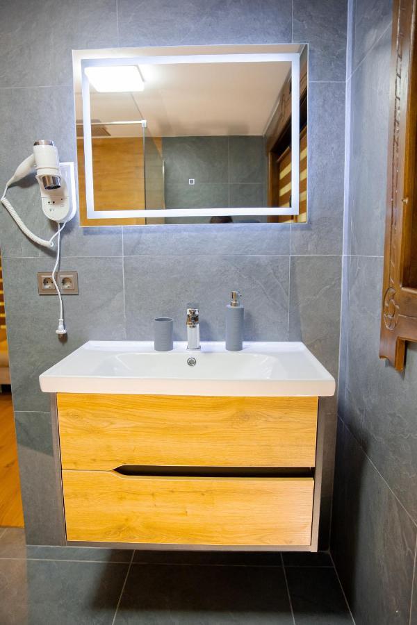Hotel Conacul Drahneilor à Ruscova Extérieur photo