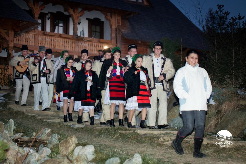Hotel Conacul Drahneilor à Ruscova Extérieur photo