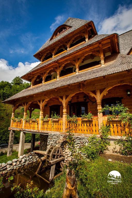 Hotel Conacul Drahneilor à Ruscova Extérieur photo