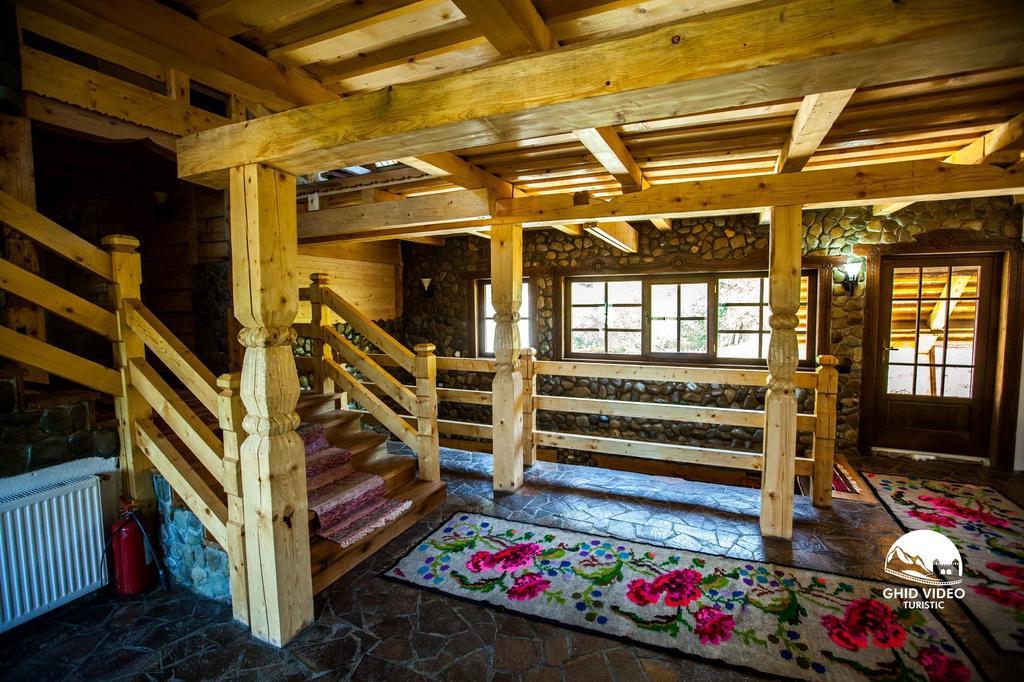 Hotel Conacul Drahneilor à Ruscova Extérieur photo