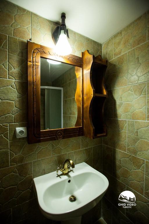Hotel Conacul Drahneilor à Ruscova Extérieur photo